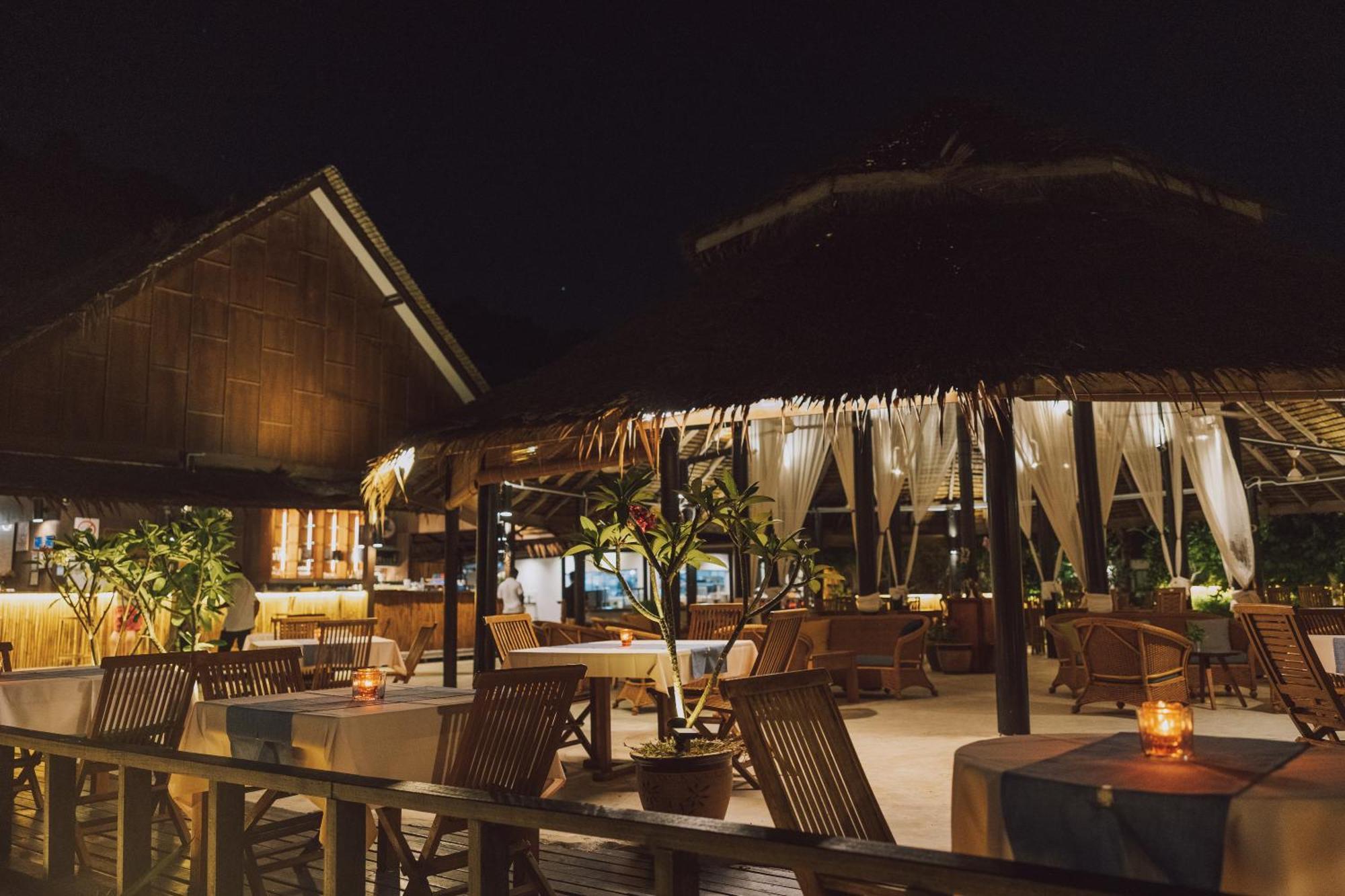 Bubu Villa Kampong Pasir Hantu Exteriör bild