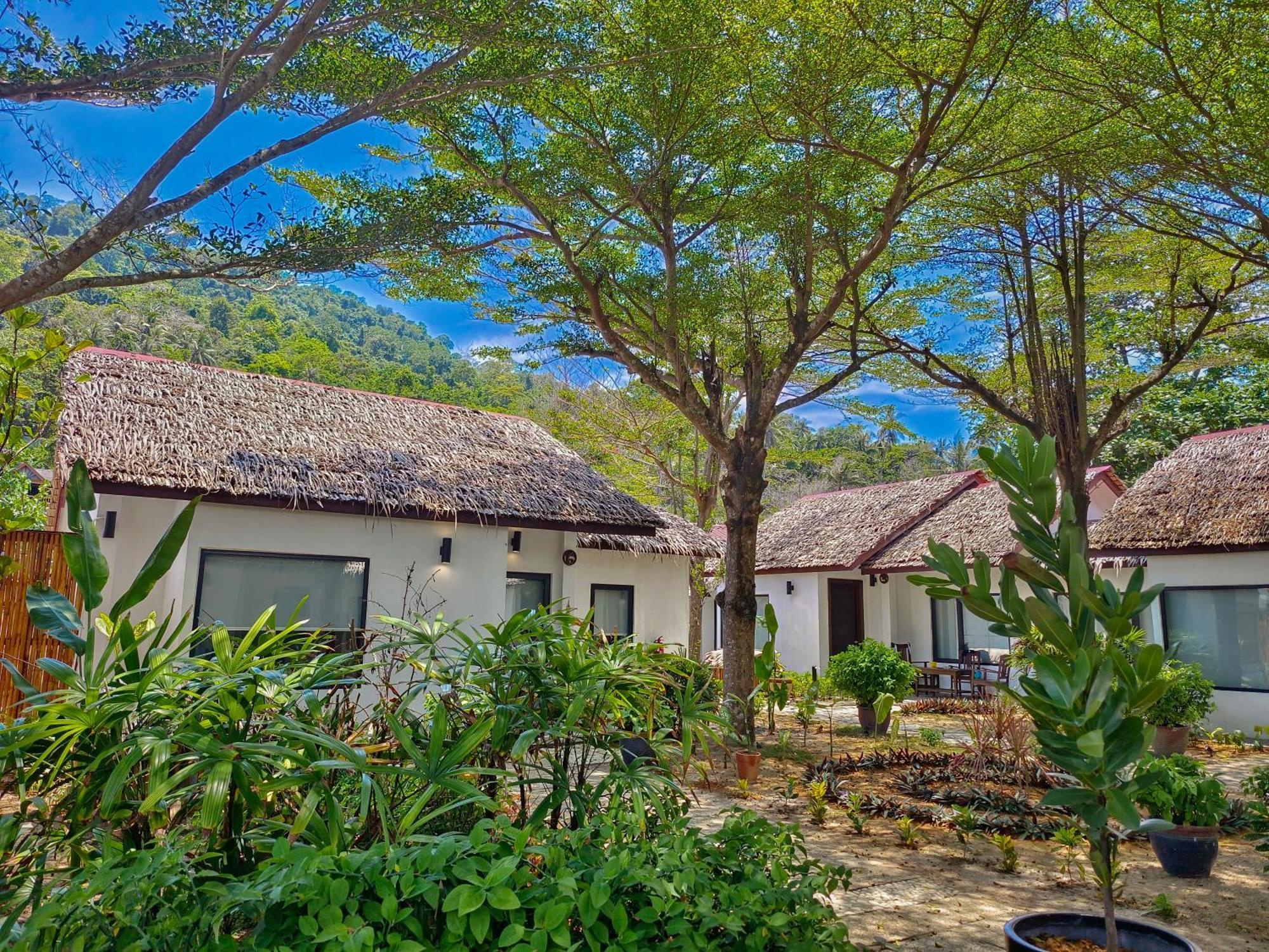 Bubu Villa Kampong Pasir Hantu Exteriör bild