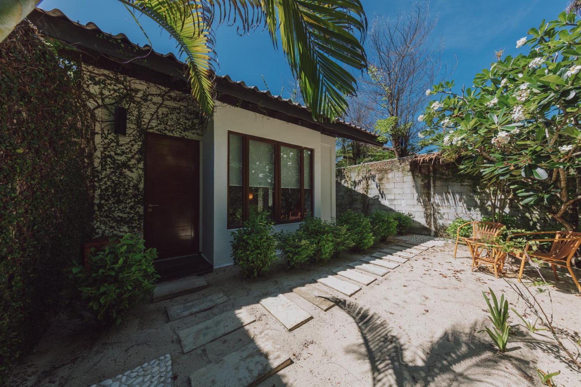 Bubu Villa Kampong Pasir Hantu Exteriör bild