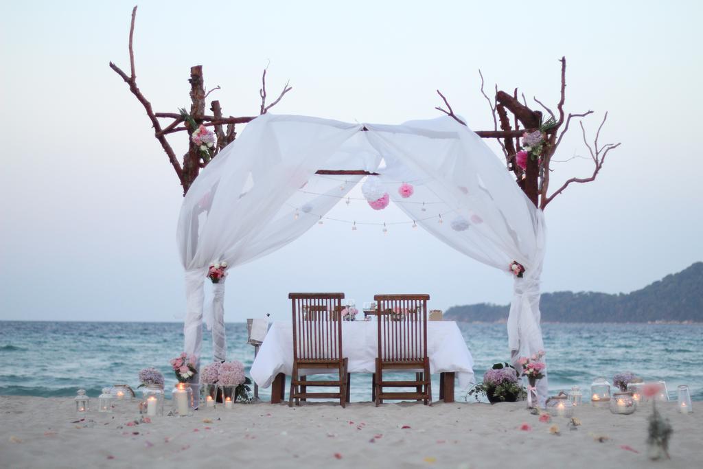 Bubu Villa Kampong Pasir Hantu Exteriör bild